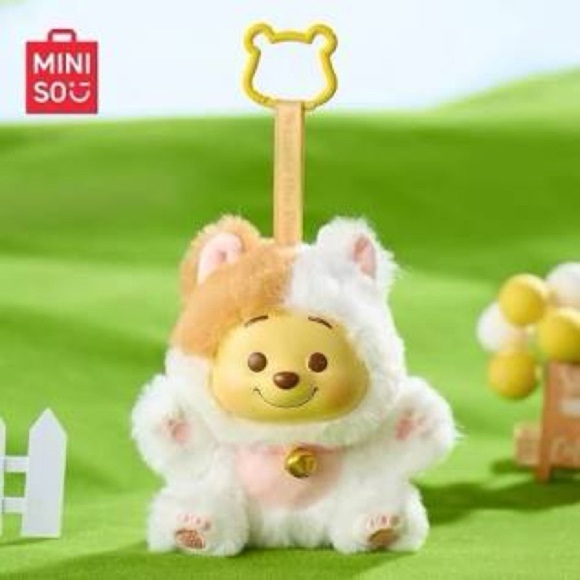 Miniso Winnie Surprise Box Pendant- Cat Chat- NIB - Picture 4 of 4
